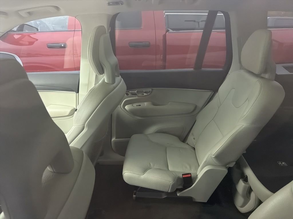 Used 2020 Volvo XC90 T6 Momentum w/ Protection Package AWD/4WD image 11