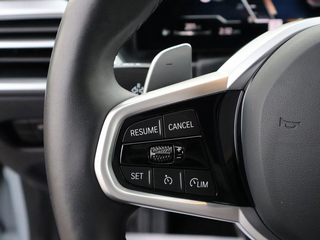 Used 2025 BMW 330i xDrive Sedan AWD/4WD image 34