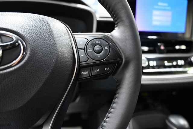 Used 2025 Toyota Corolla XSE image 25