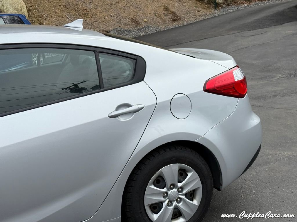 Used 2015 Kia Forte LX image 37