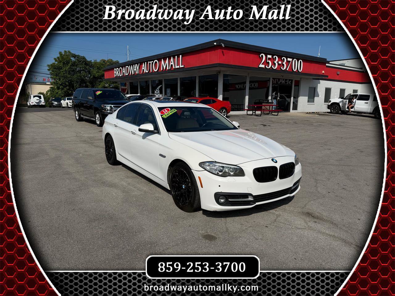 Used 2016 BMW 528i xDrive Sedan AWD/4WD image 1
