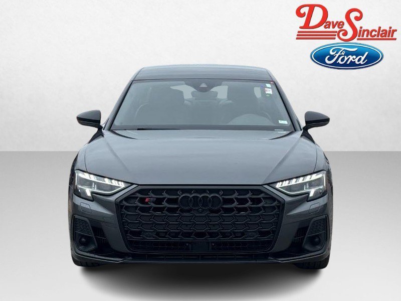Used 2022 Audi S8 w/ S8 Executive Package AWD/4WD image 2