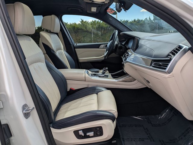Used 2020 BMW X7 xDrive50i w/ Executive Package image 24