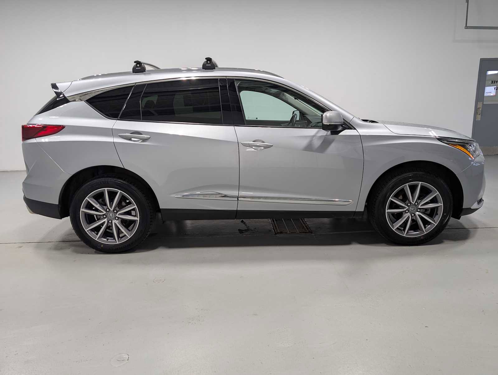 Used 2023 Acura RDX AWD w/ Technology Package image 7