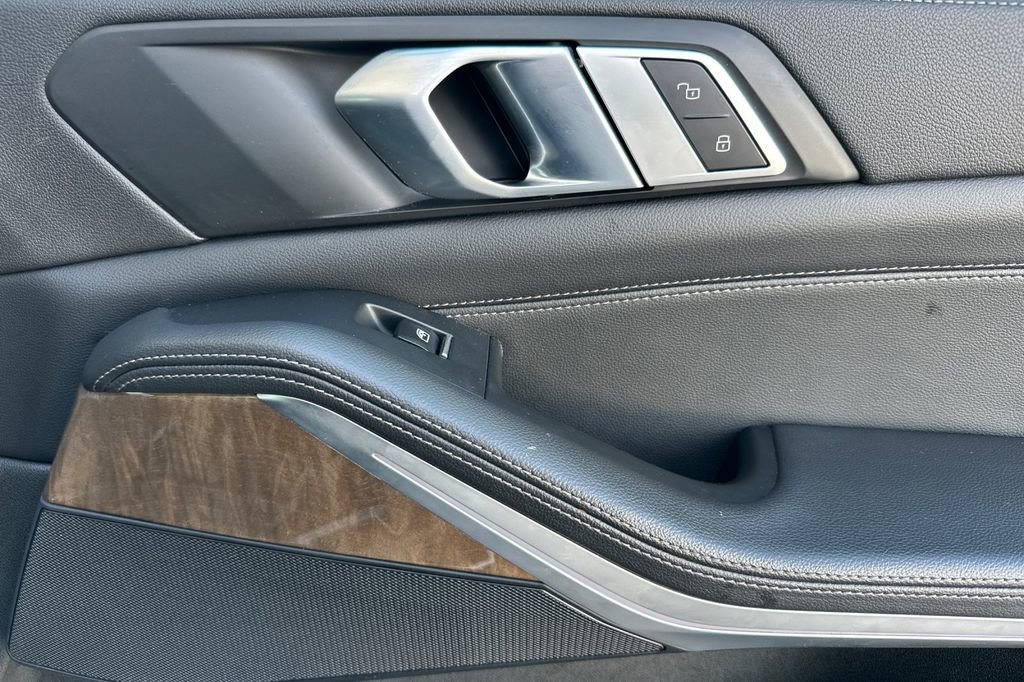 Used 2020 BMW X5 sDrive40i w/ Convenience Package image 19