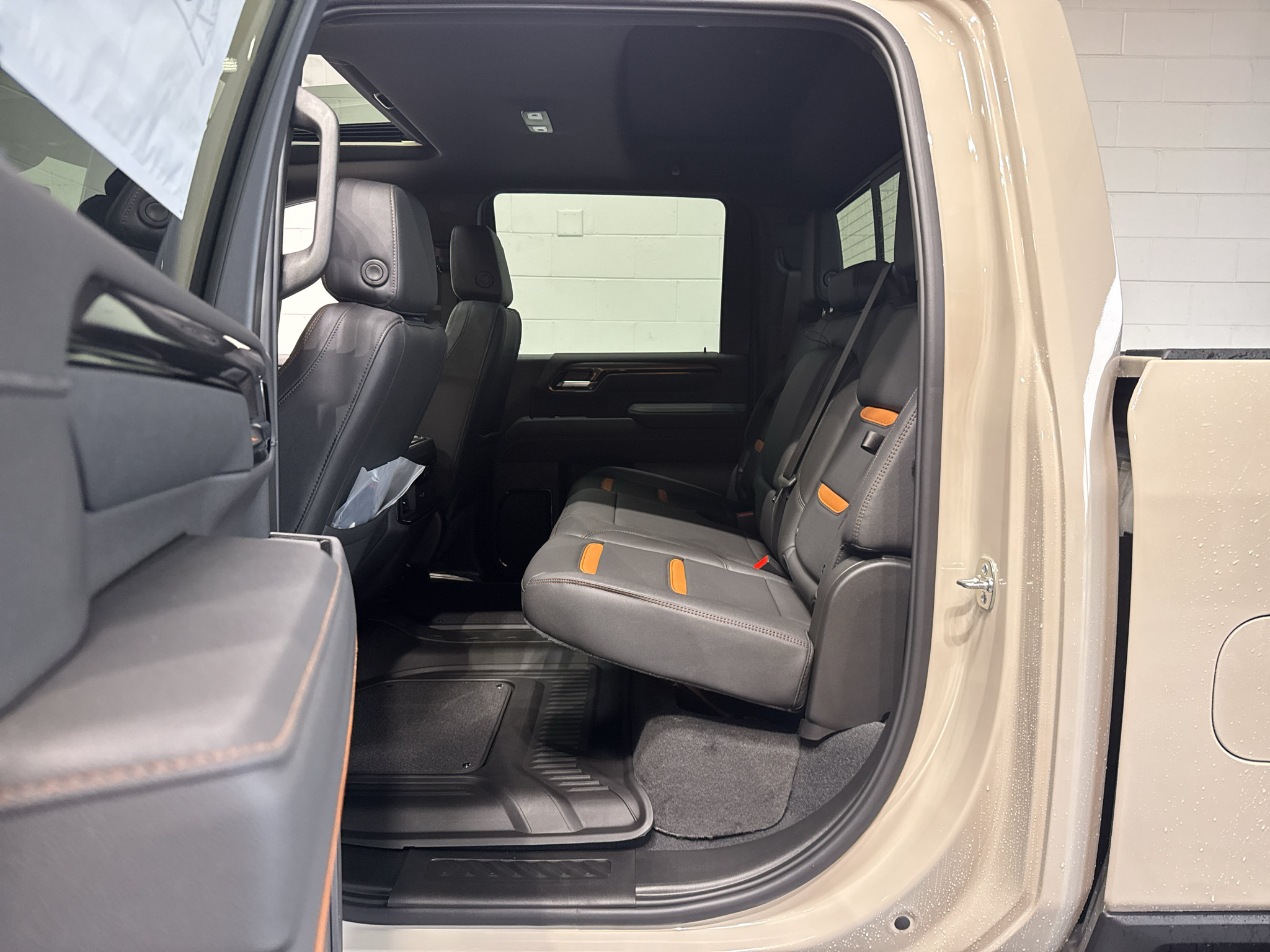 New 2026 GMC Sierra 2500 AT4 w/ AT4 Premium Plus Package AWD/4WD image 13