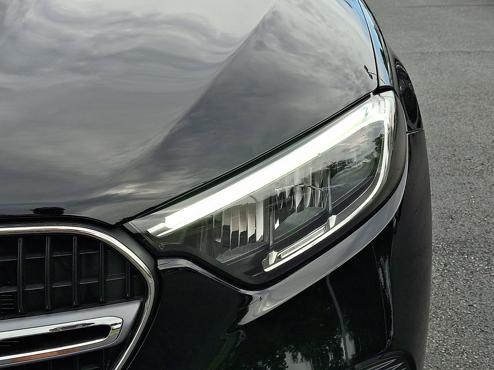 Certified 2025 Mercedes-Benz GLC 300 4MATIC image 9