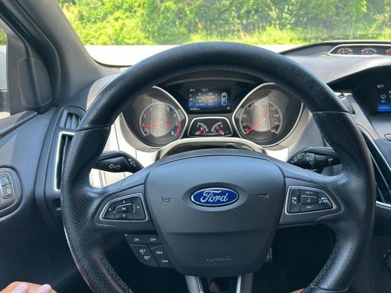 Used 2017 Ford Focus ST FWD image 17