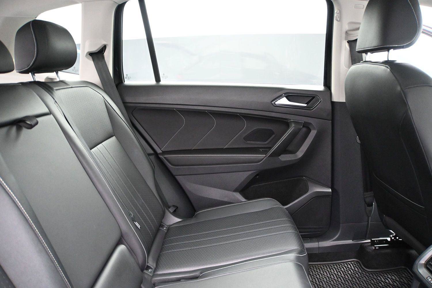 Used 2022 Volkswagen Tiguan SE AWD/4WD image 20