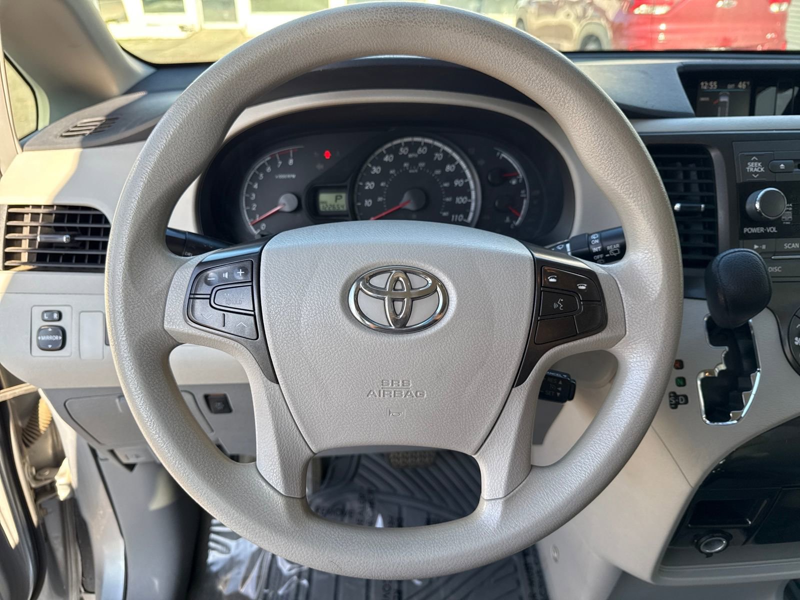 Used 2014 Toyota Sienna LE image 14