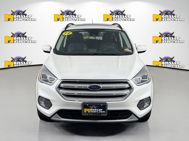 Used 2019 Ford Escape SEL image 2