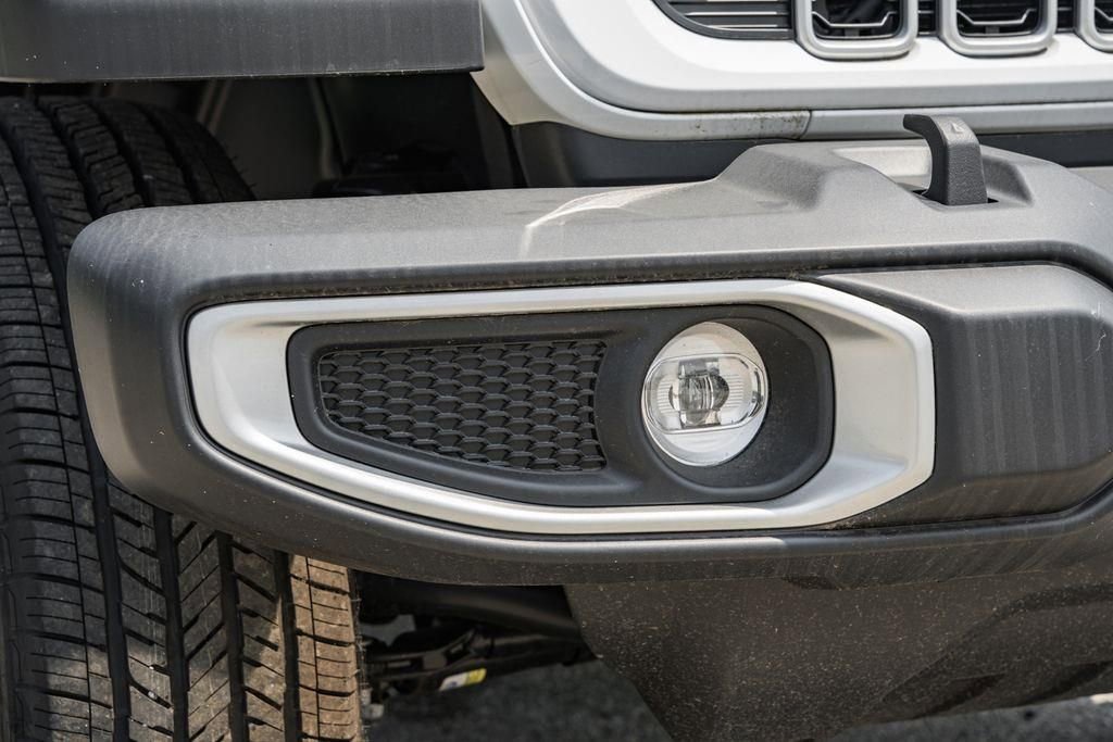 New 2025 Jeep Wrangler Sahara w/ Technology Group image 12