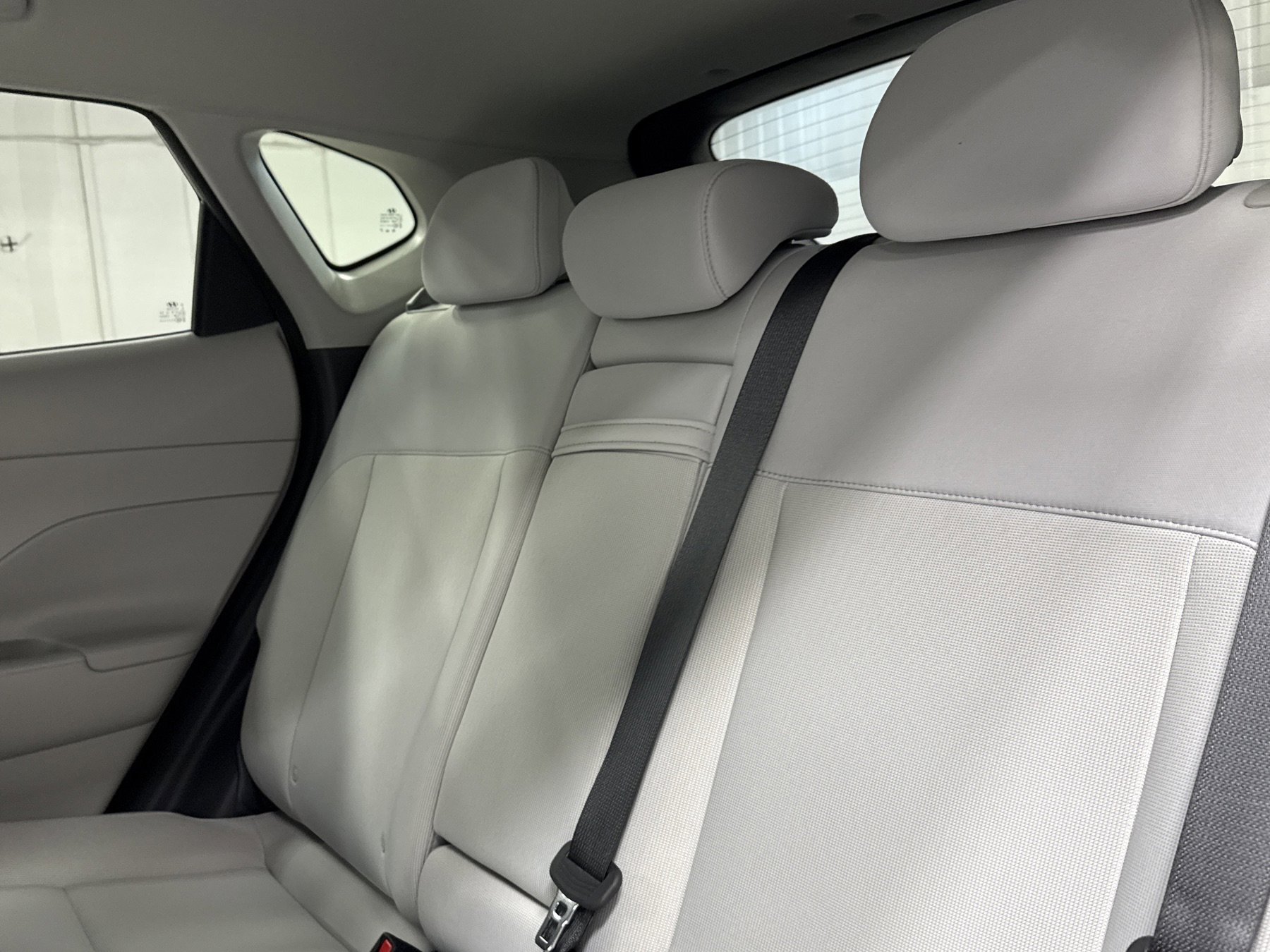 Used 2025 Hyundai Kona SEL image 13