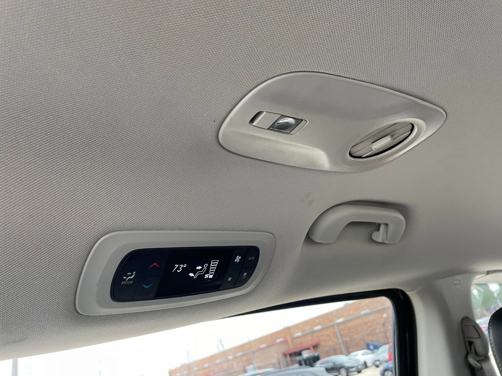 Used 2023 Chrysler Pacifica Touring-L image 24