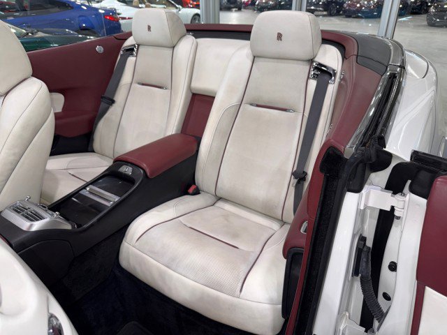 Used 2017 Rolls-Royce Dawn image 11