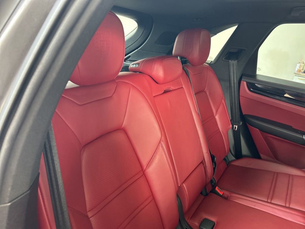 Used 2022 Porsche Cayenne w/ Premium Package Plus image 26