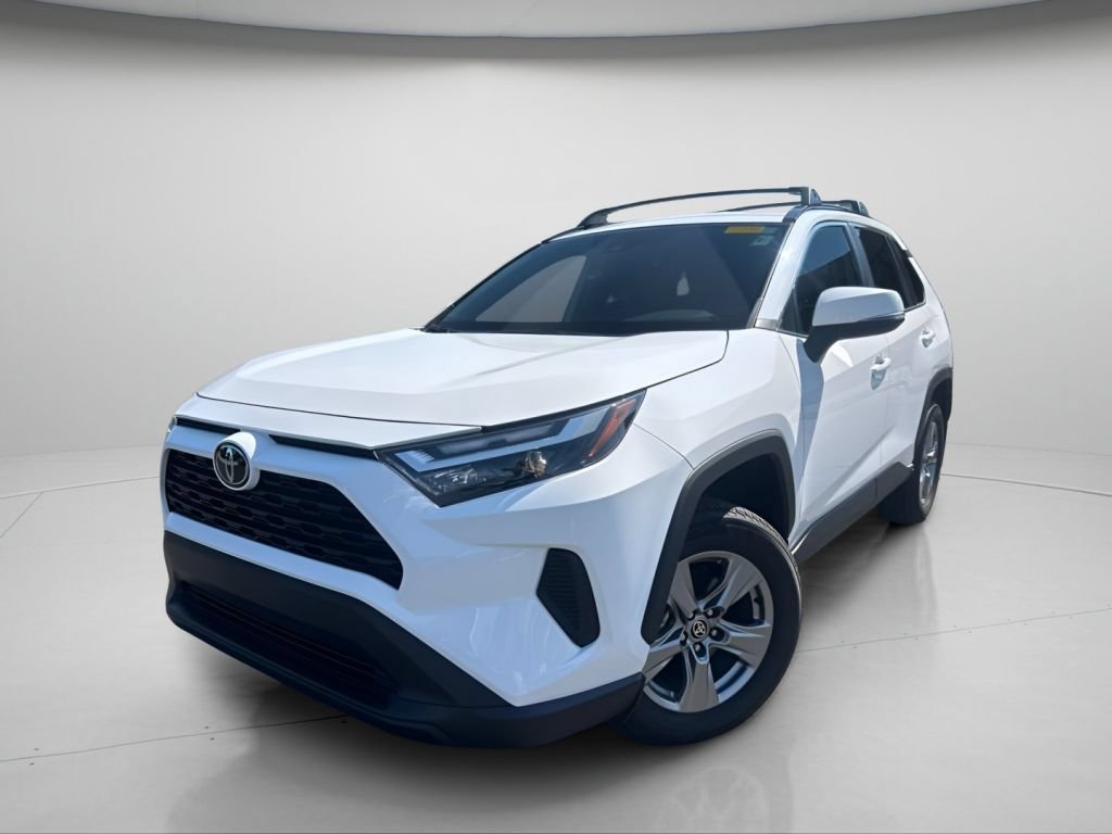 Used 2024 Toyota RAV4 XLE AWD/4WD image 16
