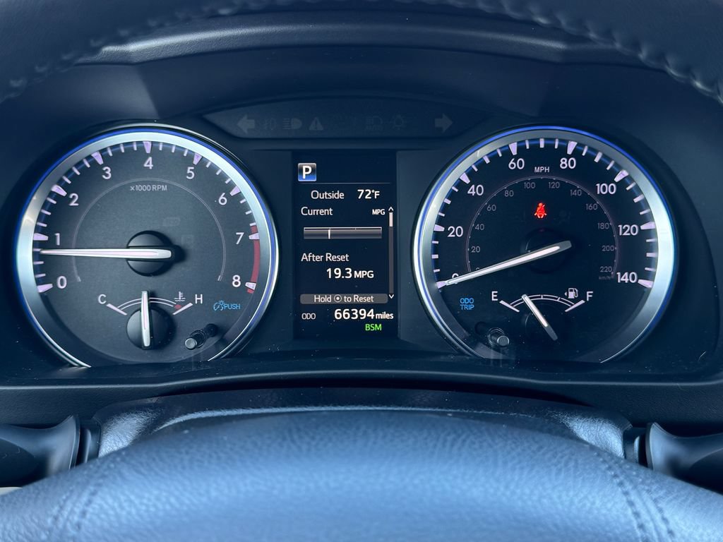 Used 2019 Toyota Highlander XLE FWD image 25