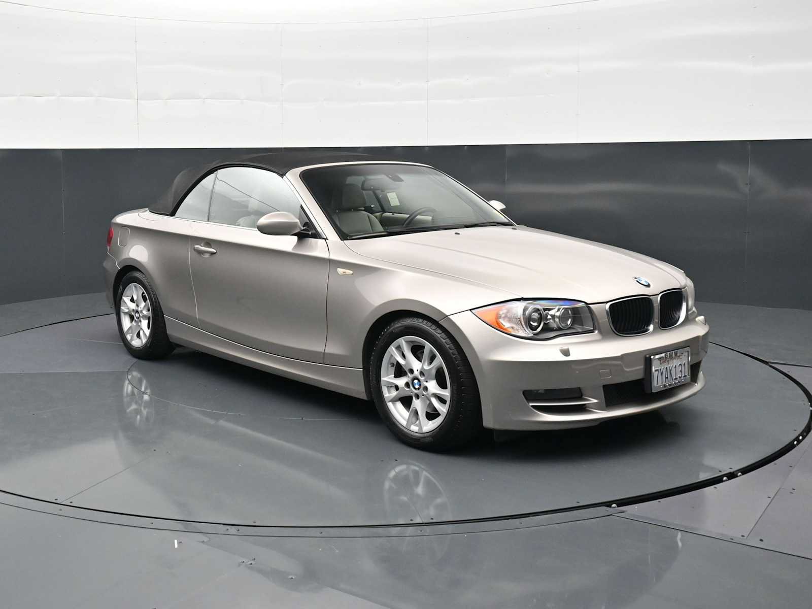 Used 2008 BMW 128i Convertible RWD image 3