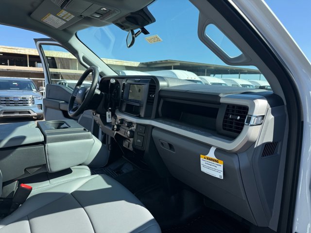 New 2025 Ford F550 2WD Regular Cab Super Duty image 17