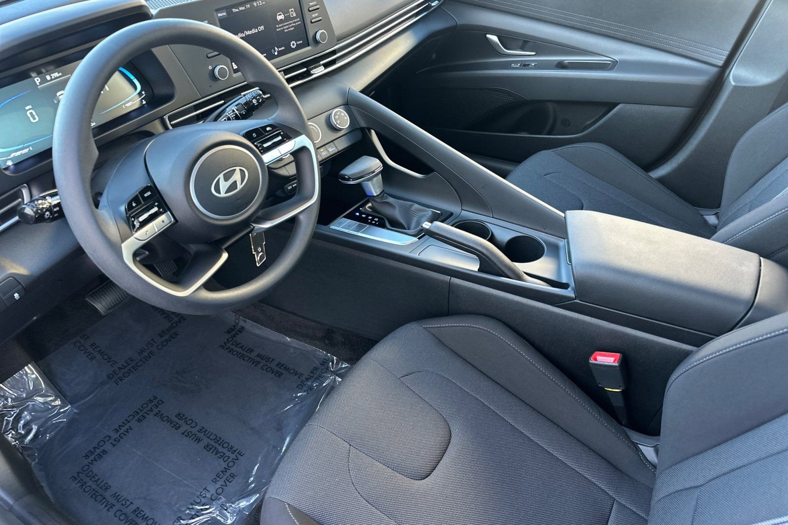 Certified 2026 Hyundai Elantra SE FWD image 13
