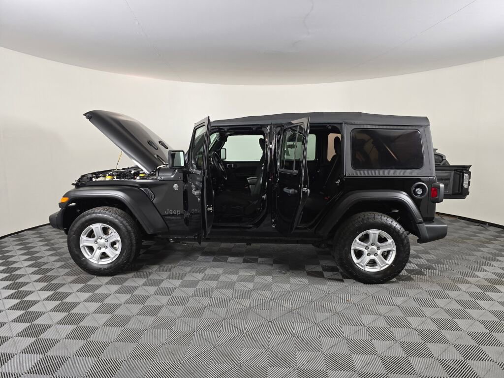 Used 2022 Jeep Wrangler Unlimited Sport image 16
