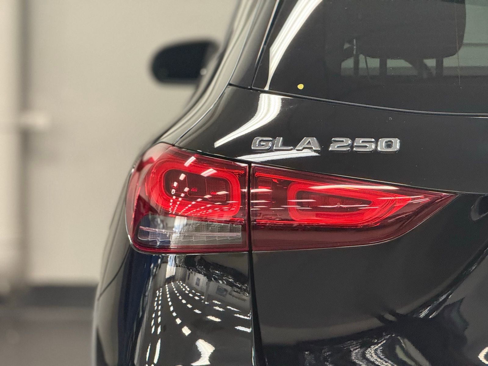 Certified 2023 Mercedes-Benz GLA 250 image 9