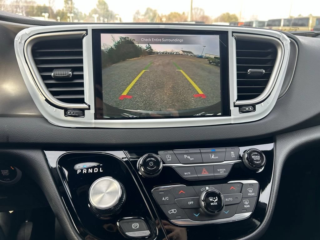New 2026 Chrysler Voyager LX FWD image 8