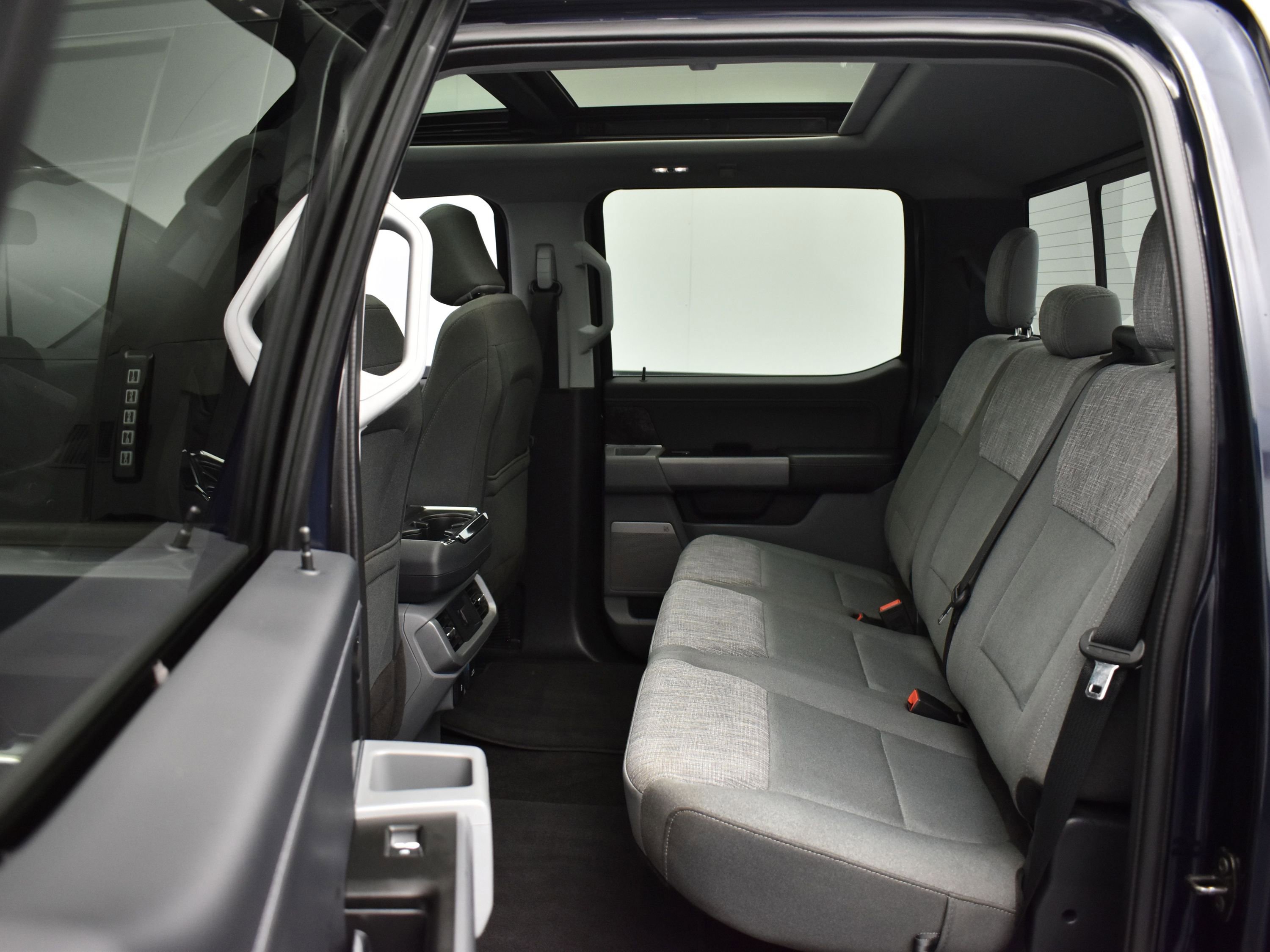 Used 2022 Ford F150 XLT w/ Equipment Group 302A High image 10