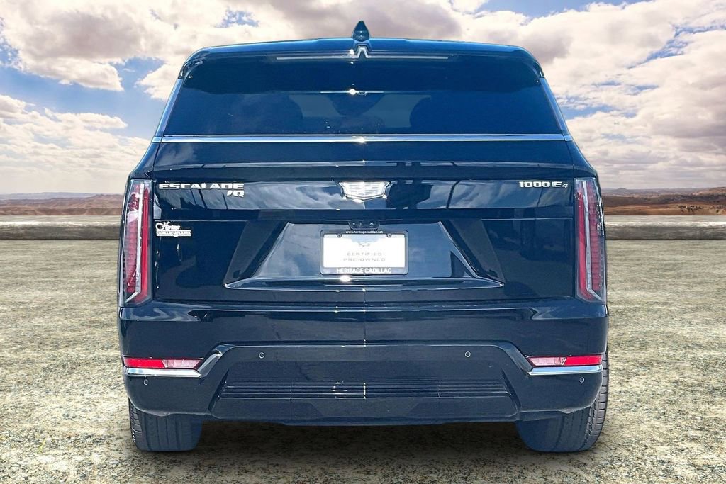 Used 2025 Cadillac Escalade IQ Luxury 2 w/ LPO, Premium Carpet Package AWD/4WD image 6