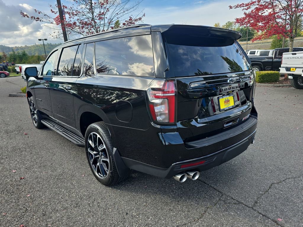 Certified 2024 Chevrolet Suburban RST image 4