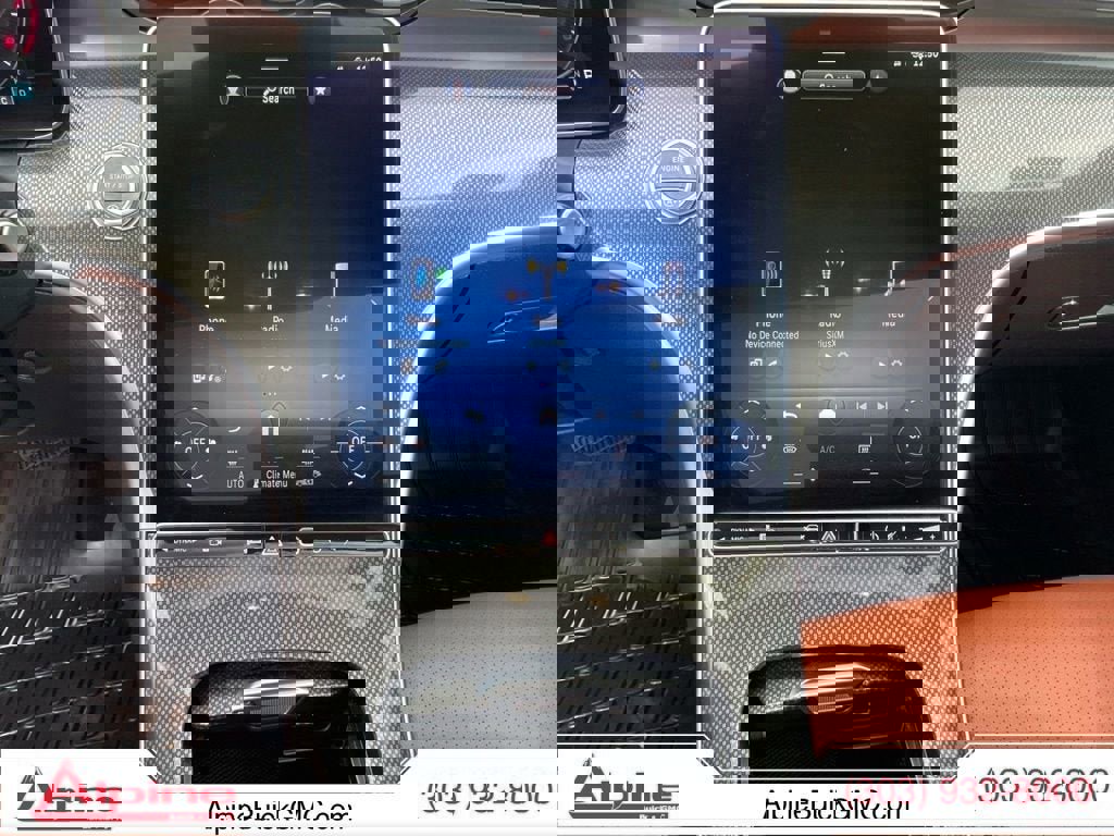 Used 2023 Mercedes-Benz C 300 4MATIC Sedan image 11