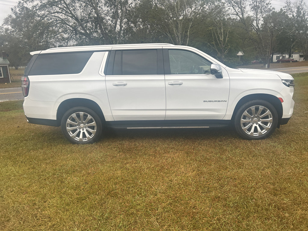 Used 2022 Chevrolet Suburban Premier image 7
