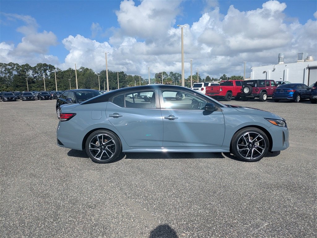 Used 2024 Nissan Sentra SR image 2