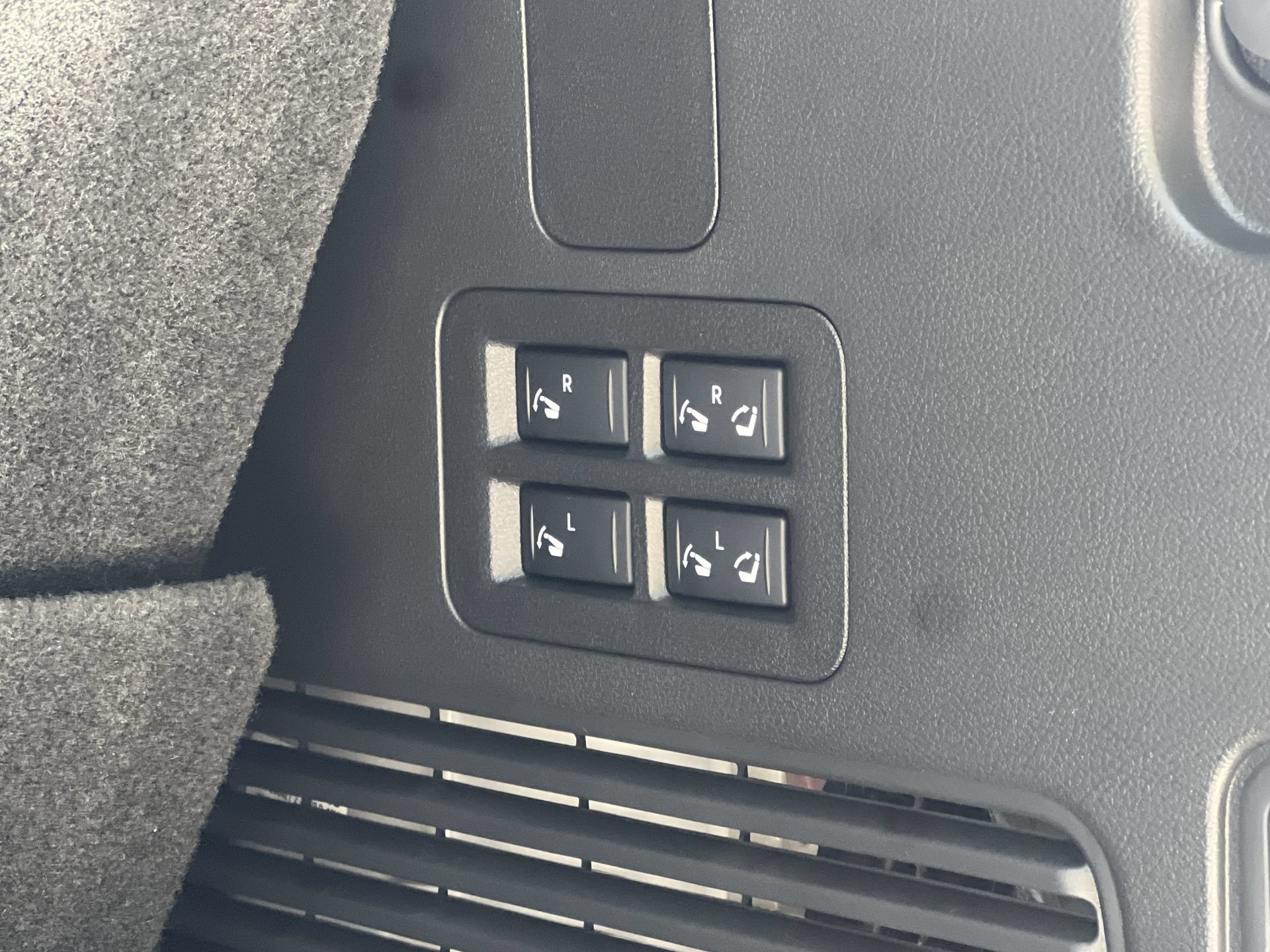New 2026 Nissan Armada Platinum AWD/4WD image 22
