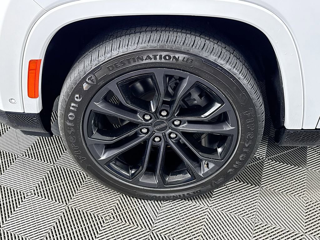 Used 2024 Jeep Grand Wagoneer L Series II w/ Quick Order Packagew 28T image 34