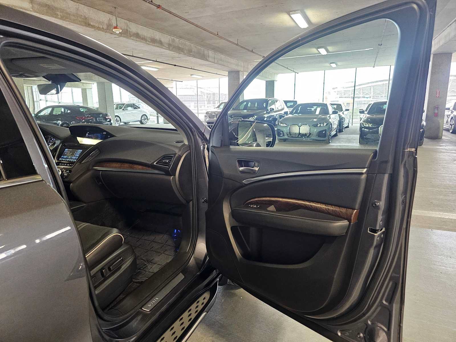 Used 2018 Acura MDX SH-AWD w/ Advance Package image 33
