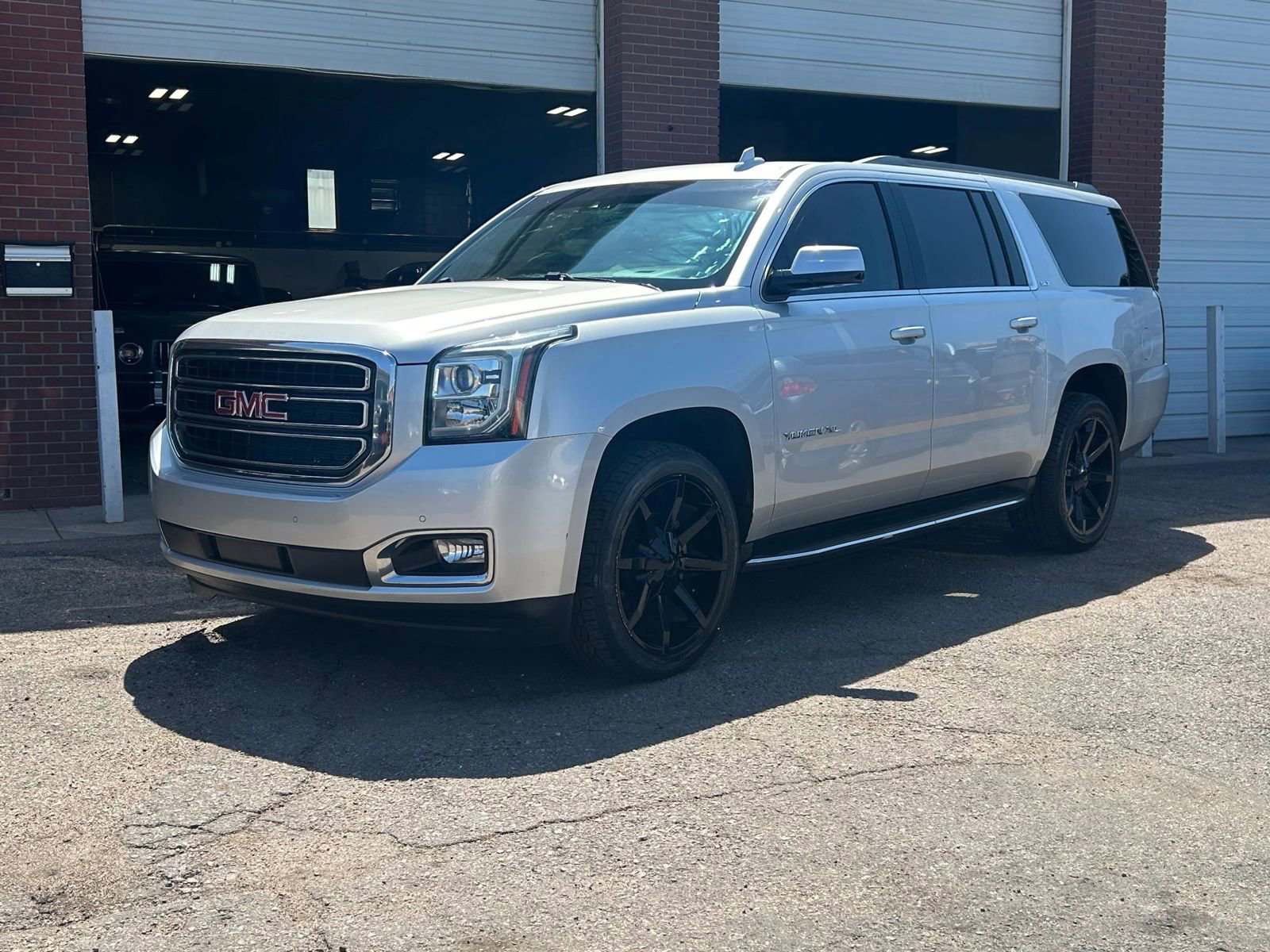 Used 2016 GMC Yukon XL SLT w/ Open Road Package
