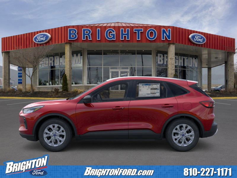 Used 2025 Ford Escape Active w/ Cold Weather Package image 2