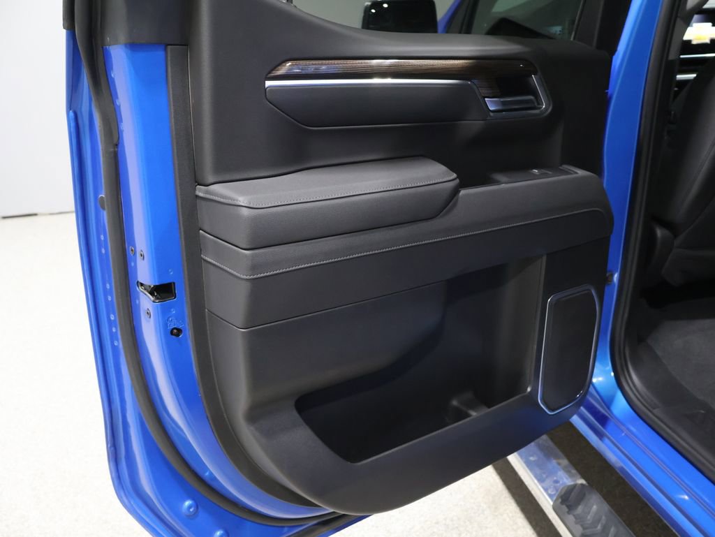 Used 2025 Chevrolet Silverado 1500 LT image 18