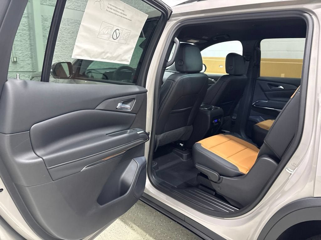 New 2027 Chevrolet Traverse Z71 w/ Driver Confidence Package AWD/4WD image 30