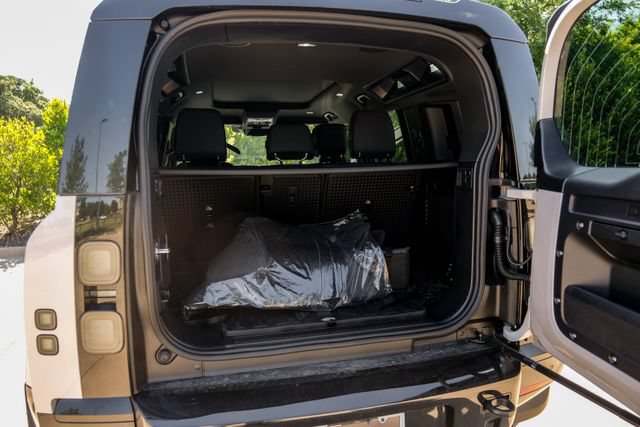 New 2026 Land Rover Defender 110 X-Dynamic SE AWD/4WD image 65