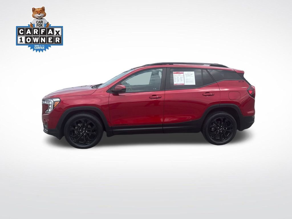 Used 2022 GMC Terrain SLE w/ Driver Convenience Package image 2