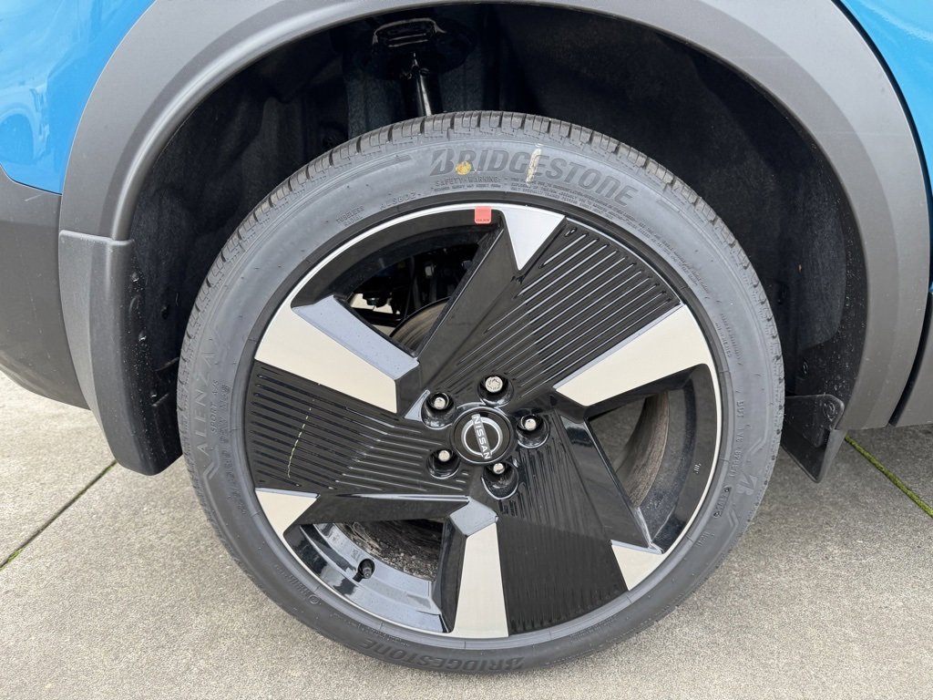 New 2026 Nissan Kicks SR w/ Cold Weather Package image 9