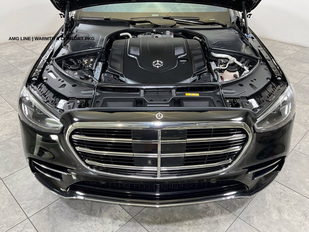 Used 2022 Mercedes-Benz S 580 4MATIC Sedan w/ AMG Line Package image 11