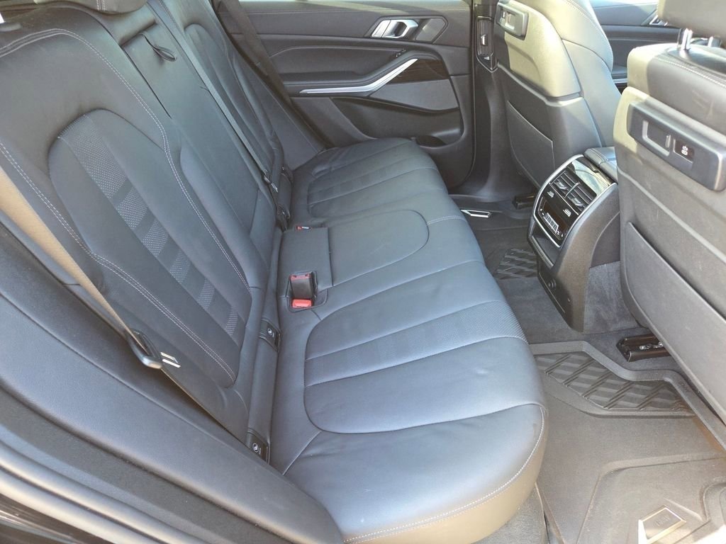 Used 2021 BMW X5 xDrive40i w/ Premium Package image 9