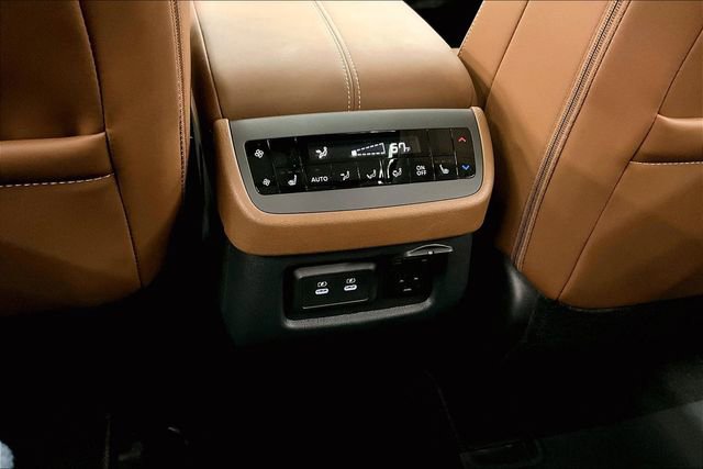 New 2026 Nissan Pathfinder Platinum image 21