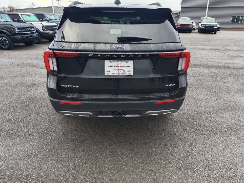 New 2026 Ford Explorer Active w/ Active Comfort Package image 4