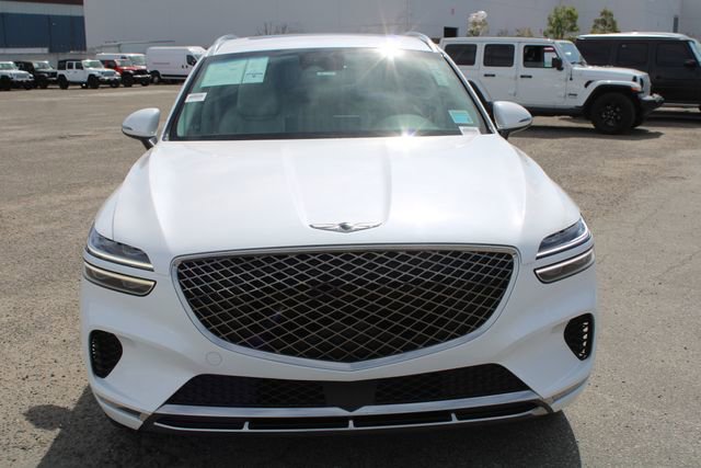 Used 2022 Genesis GV70 2.5T w/ Select Package image 2