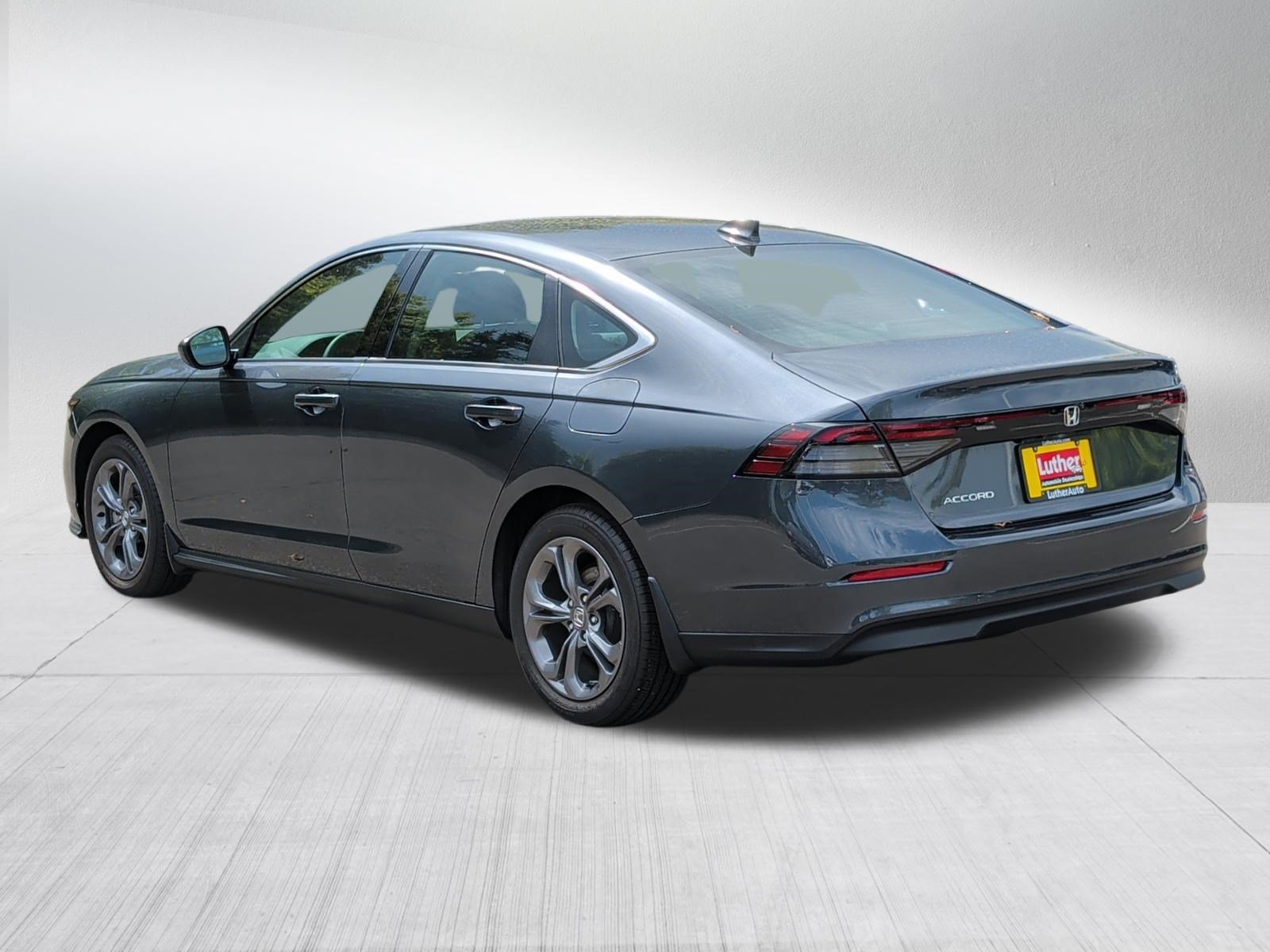 Certified 2023 Honda Accord EX image 5